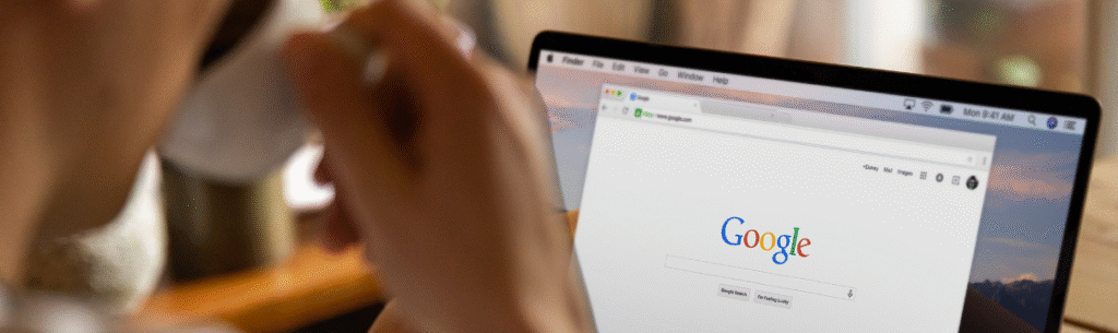 Infographie expliquant les avantages de Google Business Profile pour le référencement local en 2025.